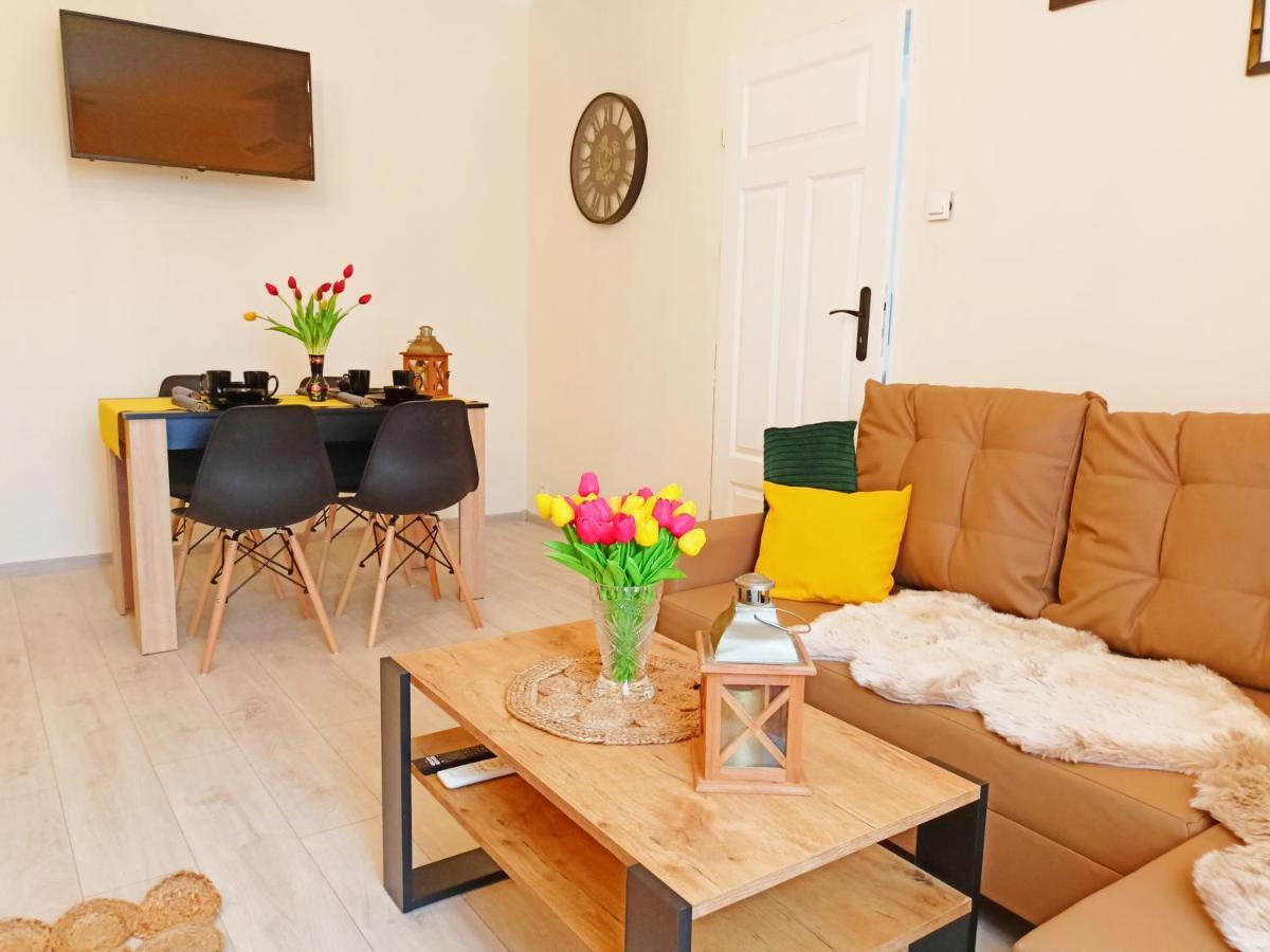 Apartmán Apartament Celebrity Leśna Exteriér fotografie